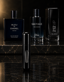 Kit 3 Perfumes Sauvage · Bleu de Chanel · 212 VIP Black + Perfumero Recargable
